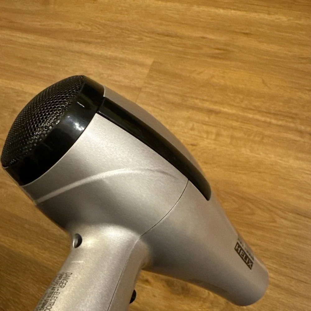 Hot Tools Helix Hair Dryer Gray‎ And Black Model S510122 Works Great